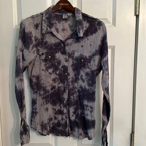 Roxy Tie Dye button up shirt. Size  M